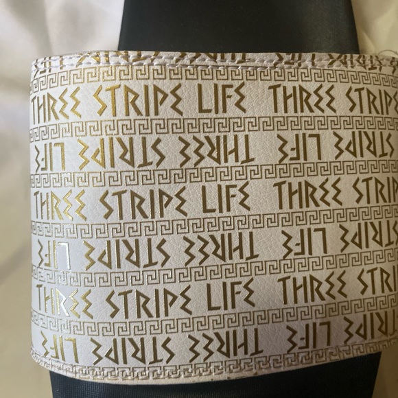 Adidas slides - Picture 3 of 3